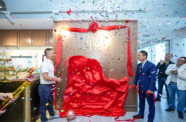 热烈祝贺STAMN开发公司销售中心开放&阿联酋江西商会办公室揭牌仪式活动圆满礼成！